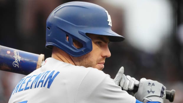 Los Angeles Dodgers first baseman Freddie Freeman (5) on deck.